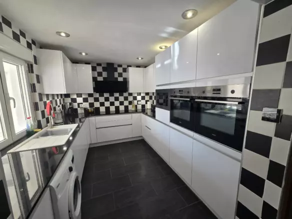 5-bedroom Detached Villa In Villena, Spain (247 M²)