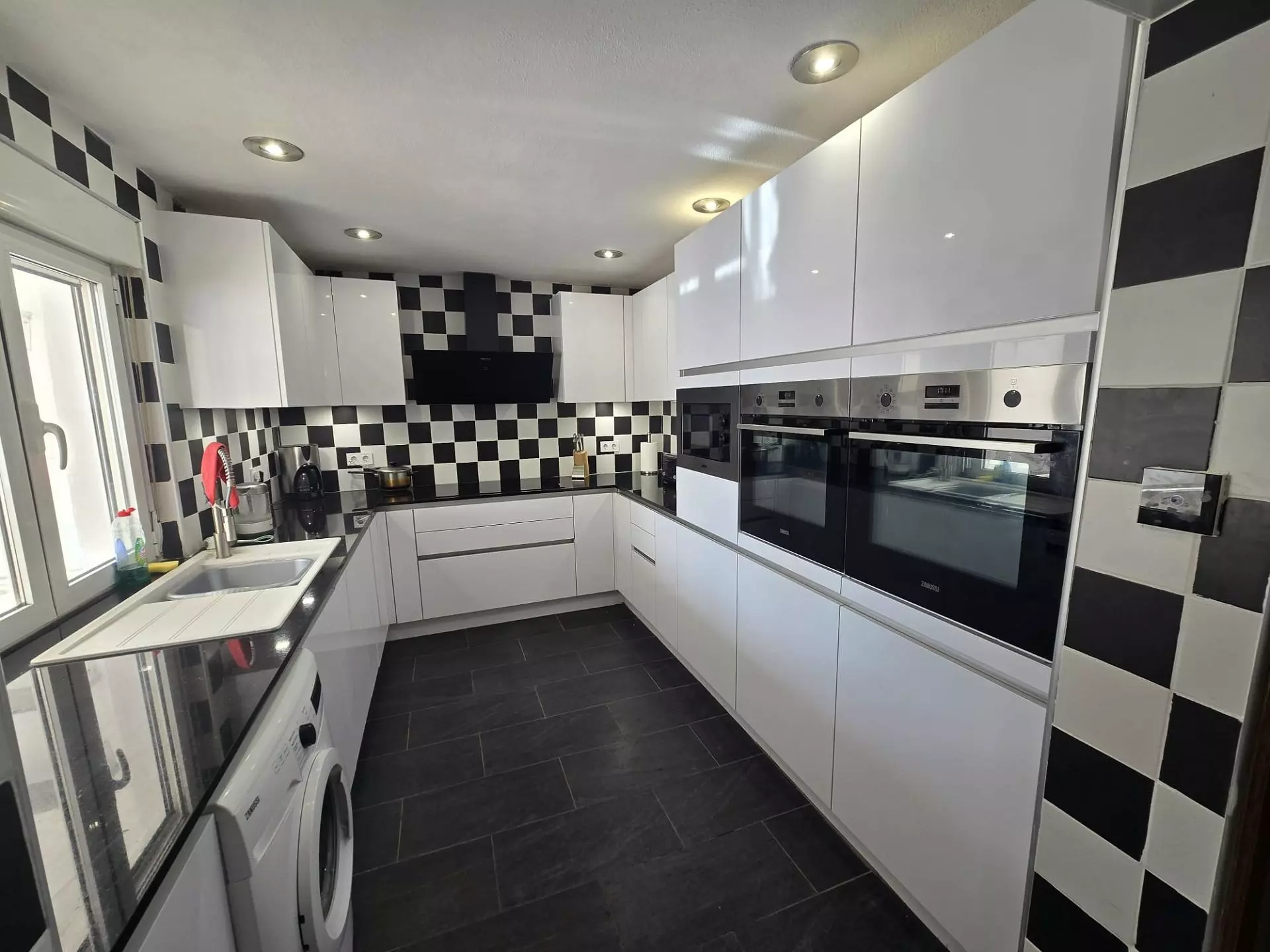 5-bedroom Detached Villa In Villena, Spain (247 M²)