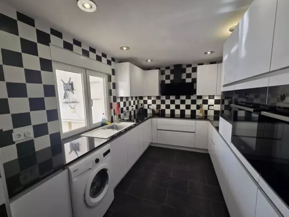 5-bedroom Detached Villa In Villena, Spain (247 M²)
