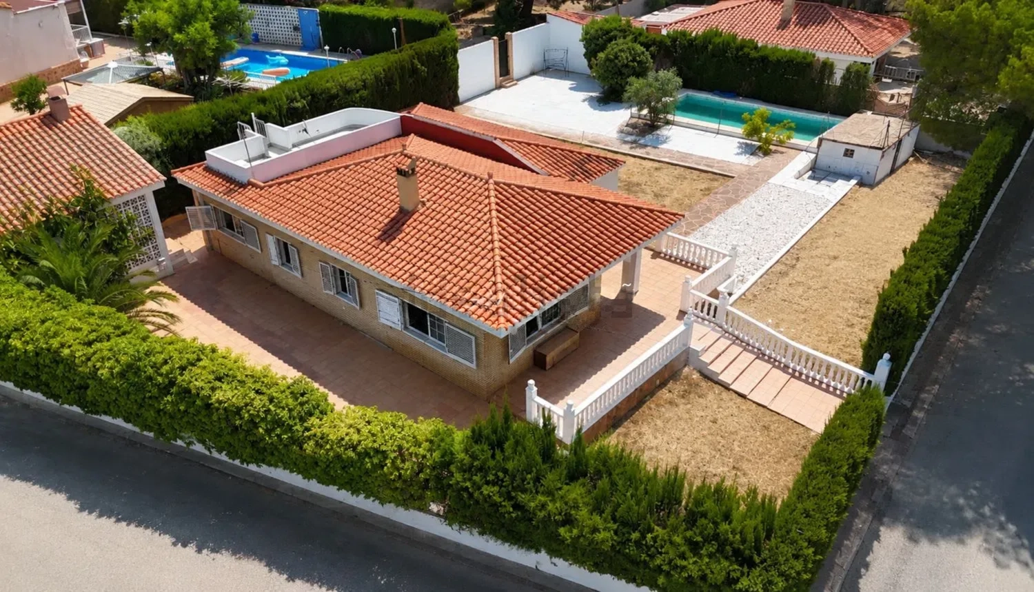 Private Mediterranean Villa With Pool And 905 M² Corner Plot Near Valencia (spain)