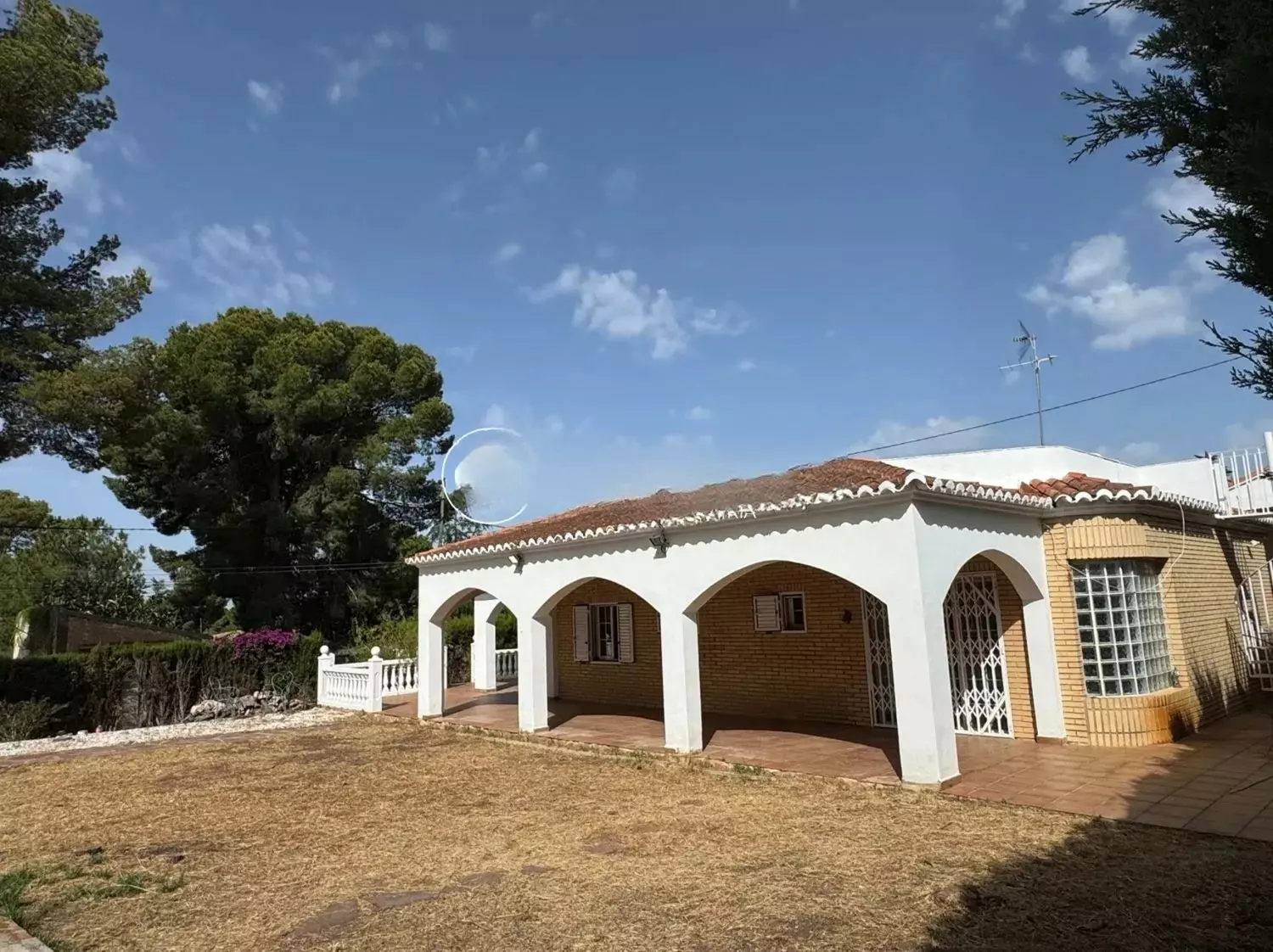 Private Mediterranean Villa With Pool And 905 M² Corner Plot Near Valencia (spain)