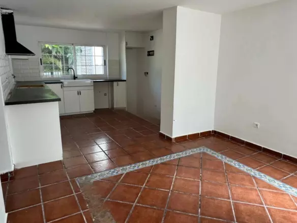 Private Mediterranean Villa With Pool And 905 M² Corner Plot Near Valencia (spain)