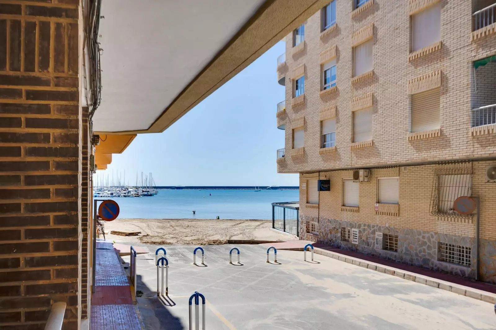 2-bedroom Apartment In Torrevieja, Spain (115 M²)