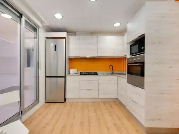 2-bedroom Apartment In Torrevieja, Spain (115 M²)