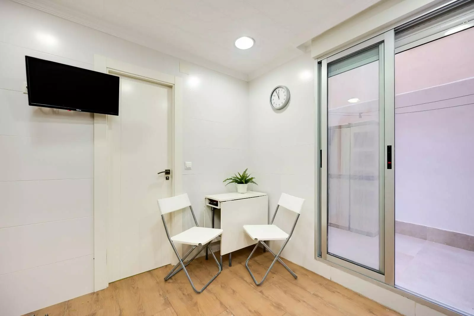 2-bedroom Apartment In Torrevieja, Spain (115 M²)