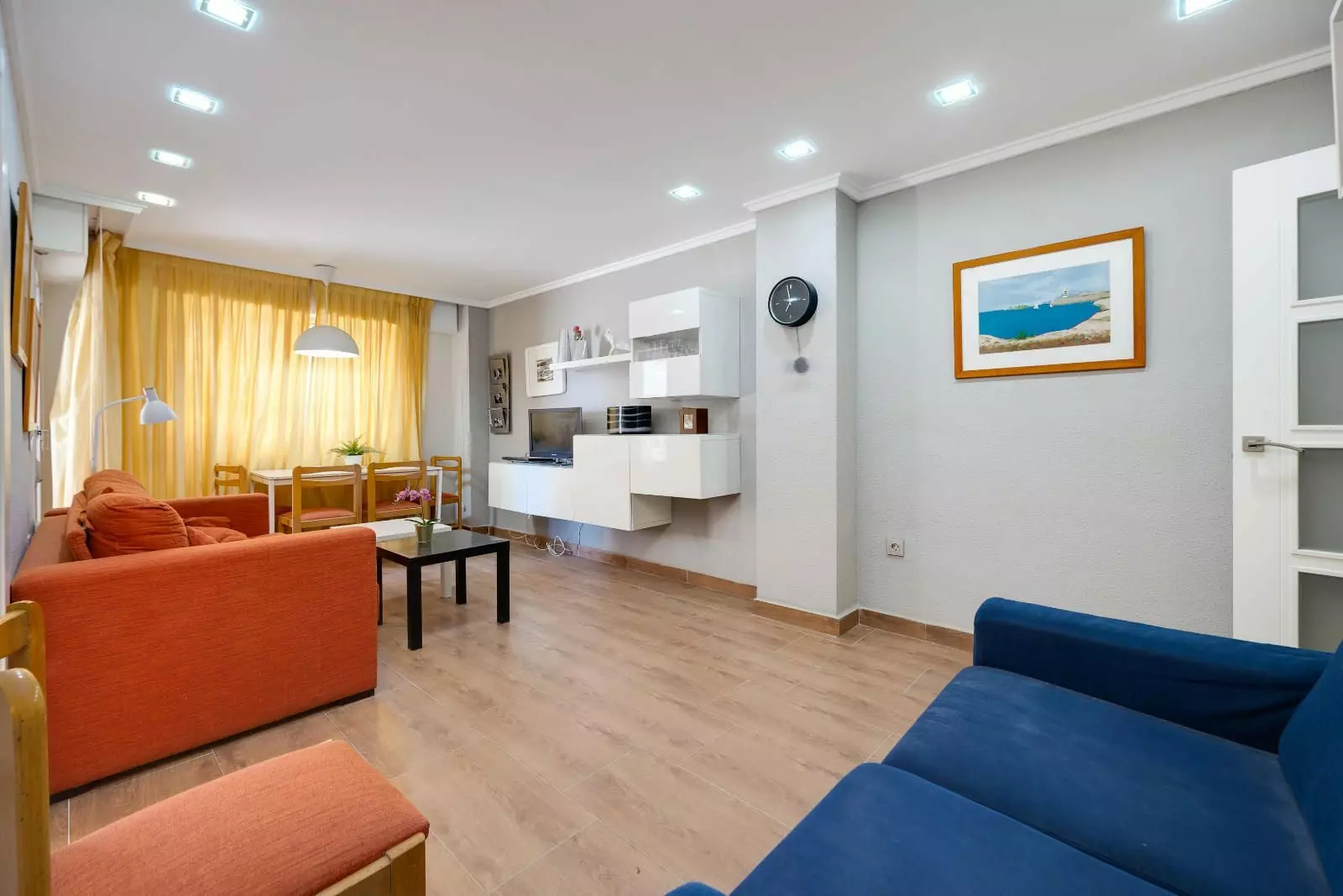 2-bedroom Apartment In Torrevieja, Spain (115 M²)