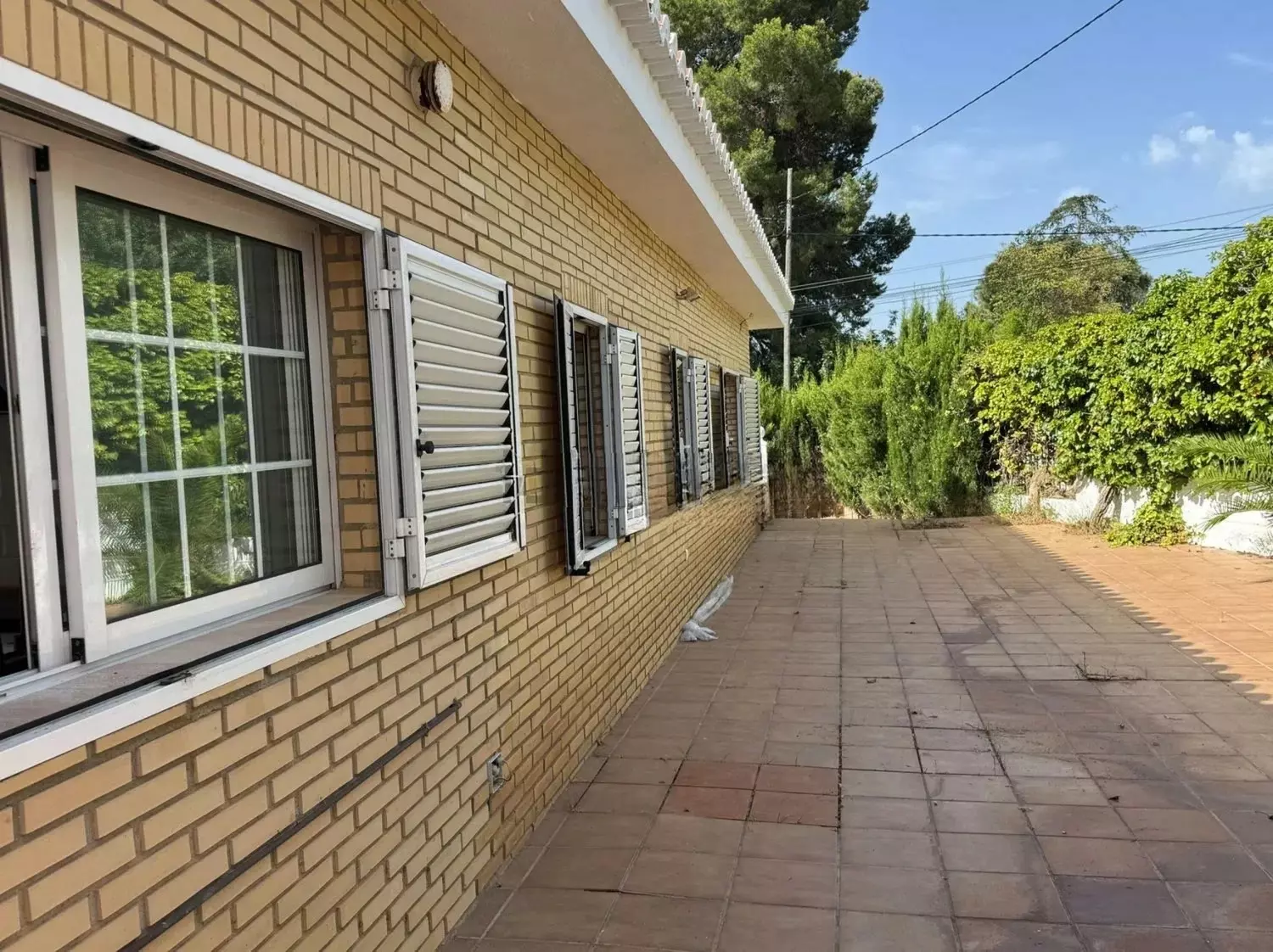 Private Mediterranean Villa With Pool And 905 M² Corner Plot Near Valencia (spain)