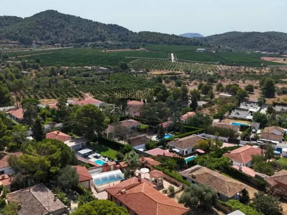 Private Mediterranean Villa With Pool And 905 M² Corner Plot Near Valencia (spain)