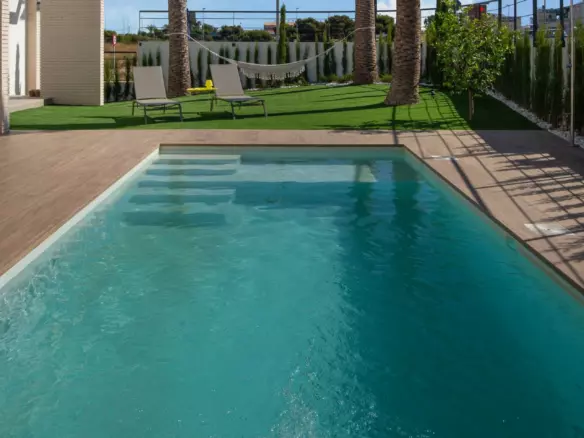 4-bedroom Villa In Orihuela Costa, Spain (110 M²)