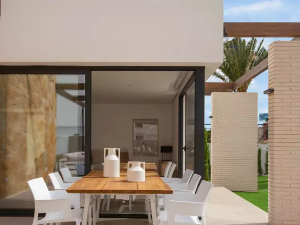 4-bedroom Villa In Orihuela Costa, Spain (110 M²)