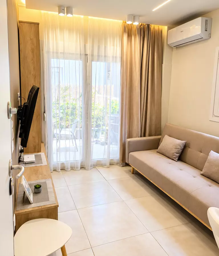 1-bedroom Flat In Center Of Thessaloniki, Greece (37 M²)