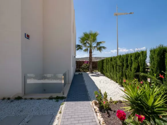 4-bedroom Villa In Algorfa, Spain (169 M²)