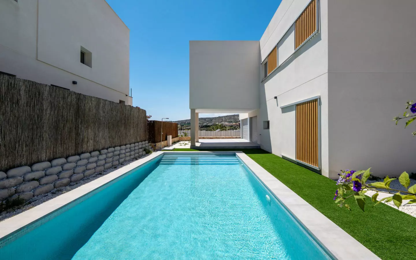 4-bedroom Villa In Algorfa, Spain (169 M²)