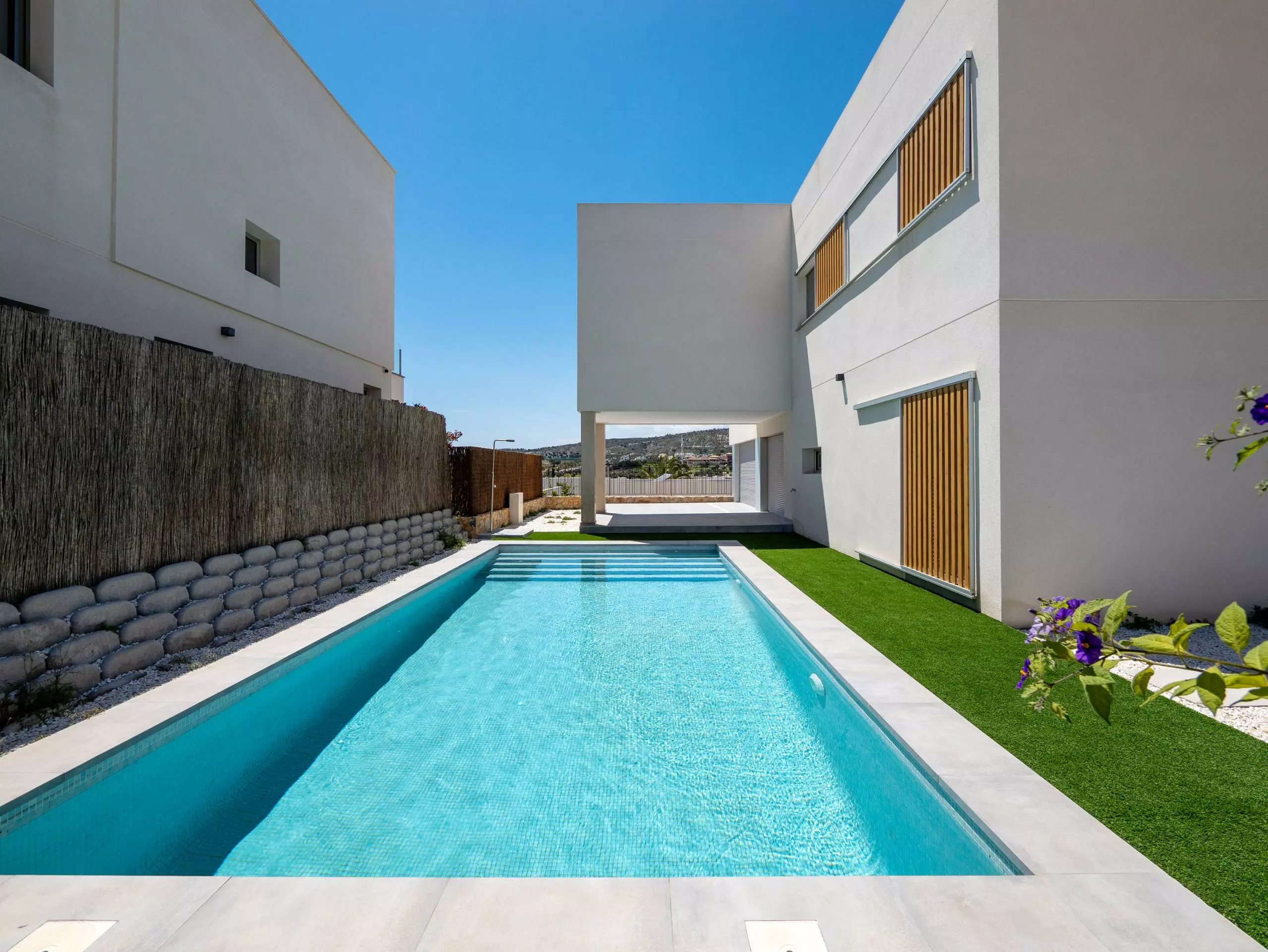 4-bedroom Villa In Algorfa, Spain (169 M²)