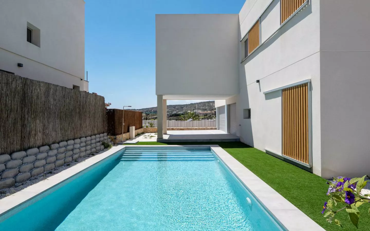 4-bedroom Villa In Algorfa, Spain (169 M²)