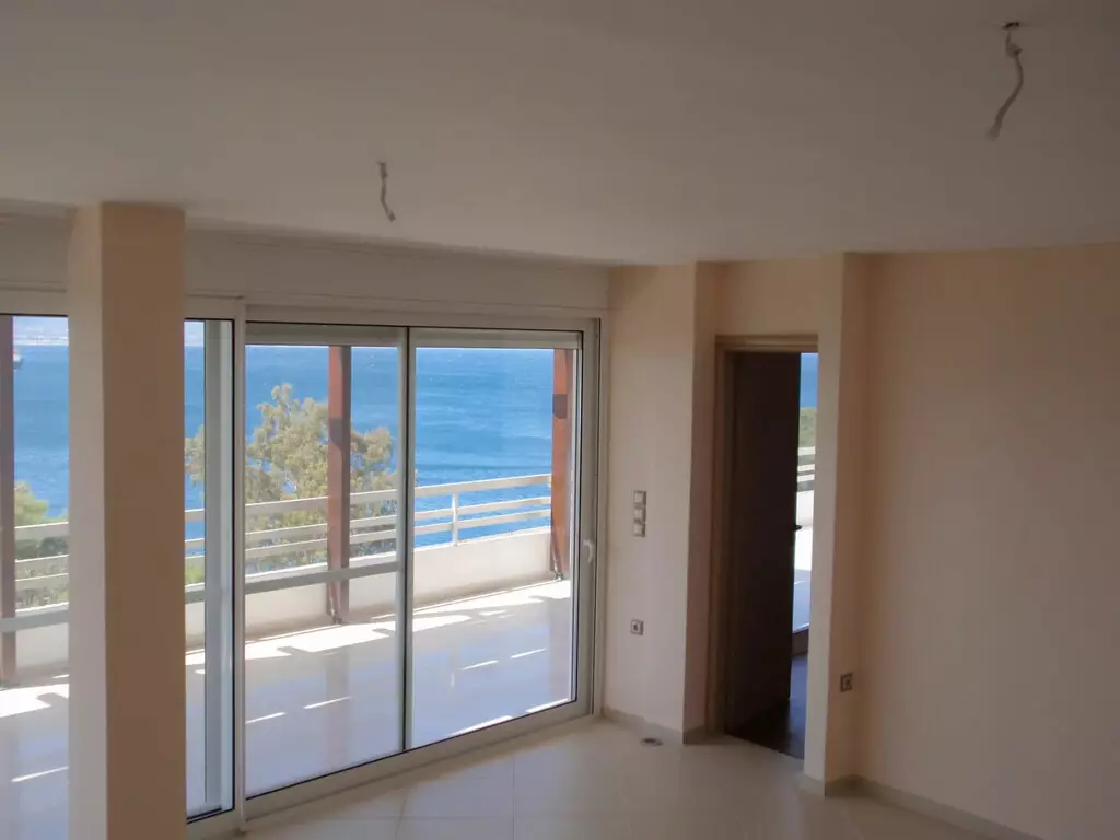 2-bedroom Flat In Loutraki-perachora, Greece (90 M²)