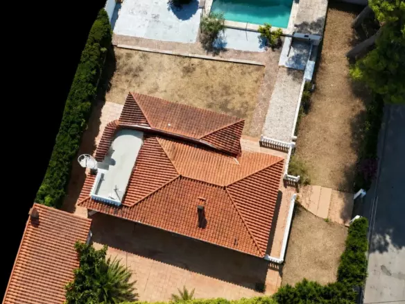 Private Mediterranean Villa With Pool And 905 M² Corner Plot Near Valencia (spain)
