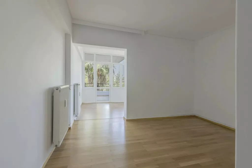 3-bedroom Flat In Agia Paraskevi, Greece (180 M²)