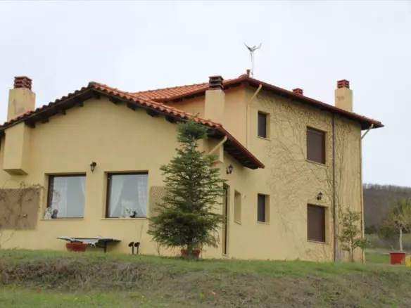 5-bedroom Detached House In Poligiros, Greece (159 M²)