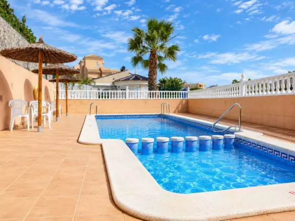 3-bedroom Villa In Torrevieja, Spain (85 M²)