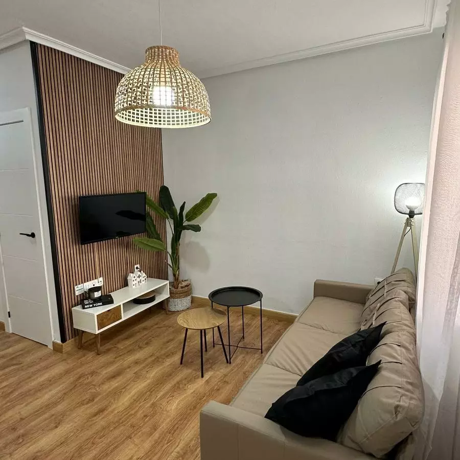 3-bedroom Villa In Torrevieja, Spain (85 M²)