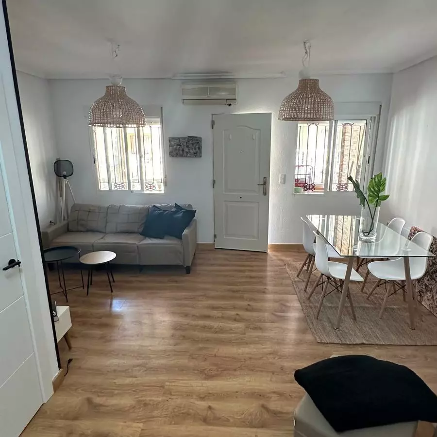 3-bedroom Villa In Torrevieja, Spain (85 M²)