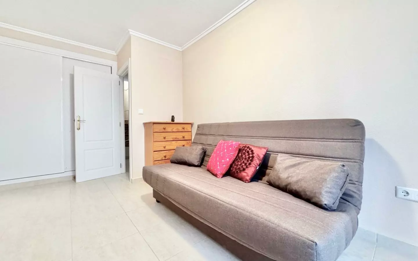 3-bedroom Town House In Torrevieja, Spain (120 M²)