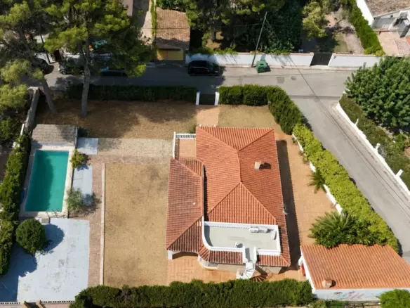 Private Mediterranean Villa With Pool And 905 M² Corner Plot Near Valencia (spain)