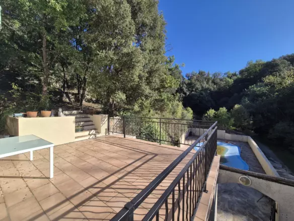 4-bedroom Detached House In Lamalou, France (152 M²)