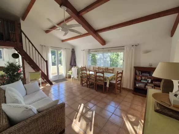 4-bedroom Detached House In Lamalou, France (152 M²)