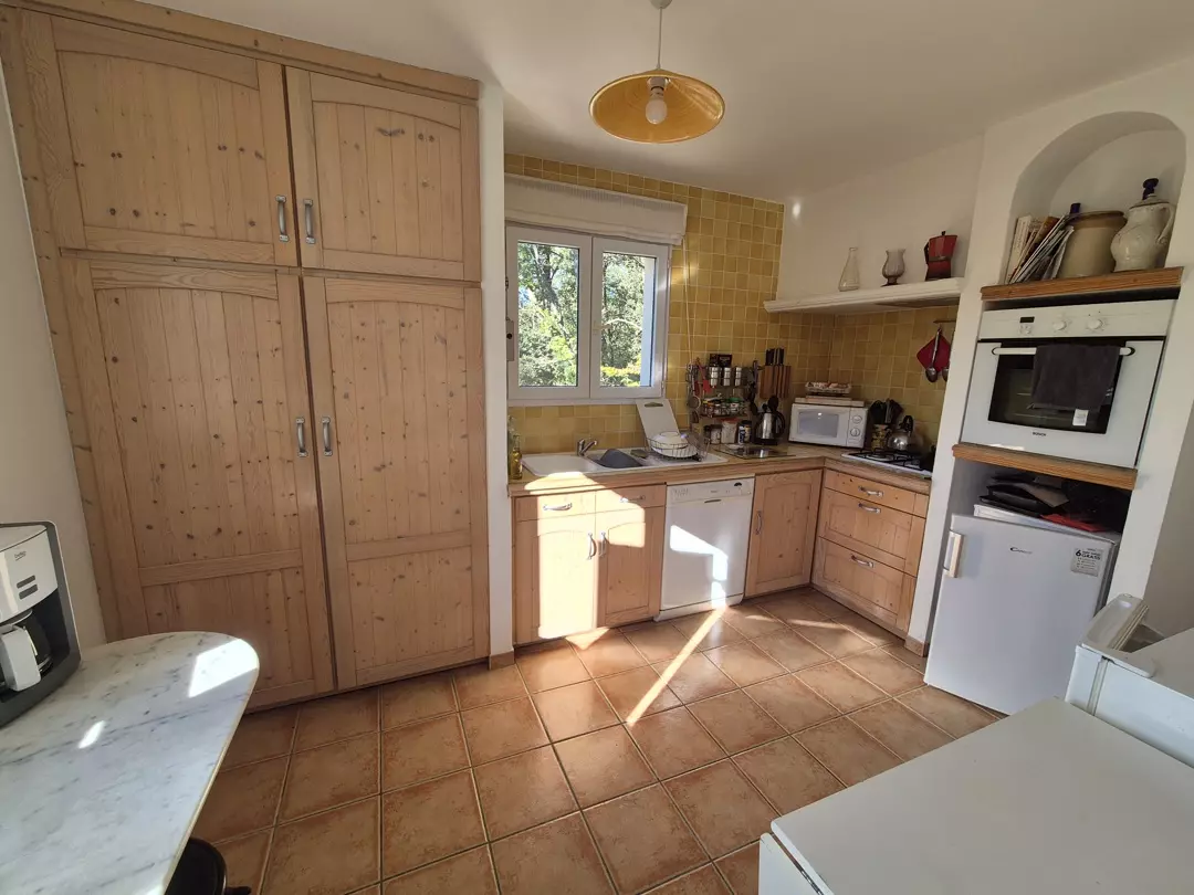 4-bedroom Detached House In Lamalou, France (152 M²)