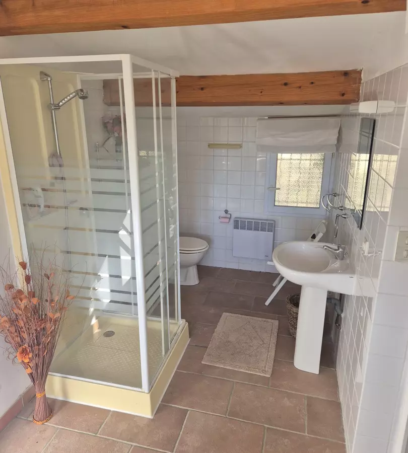 4-bedroom Detached House In Lamalou, France (152 M²)
