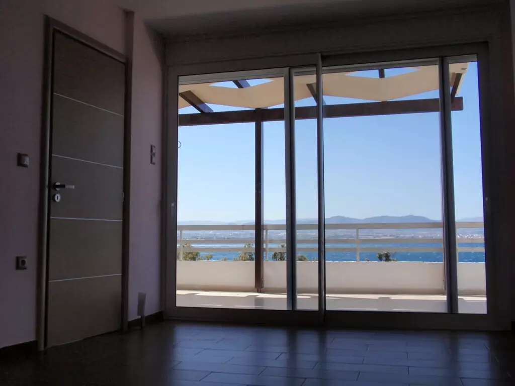 2-bedroom Flat In Loutraki-perachora, Greece (90 M²)