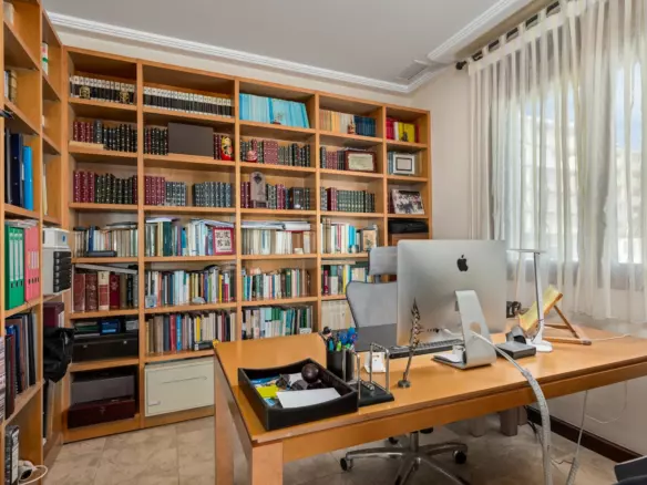 4-bedroom Villa In Guardamar Del Segura, Spain (377 M²)