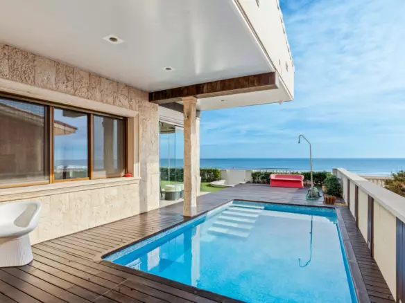 4-bedroom Villa In Guardamar Del Segura, Spain (377 M²)