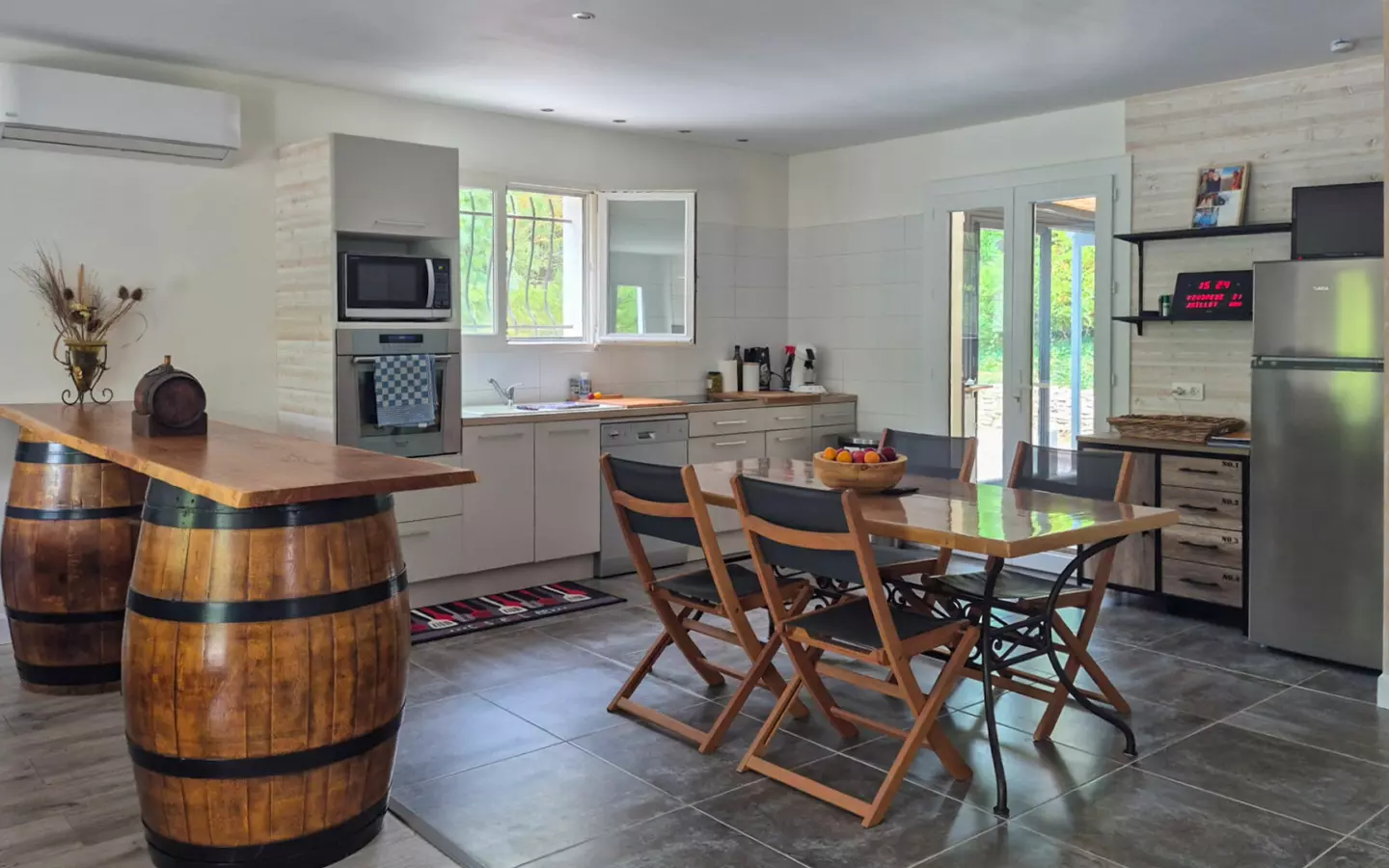 3-bedroom House In Alairac, France (140 M²)
