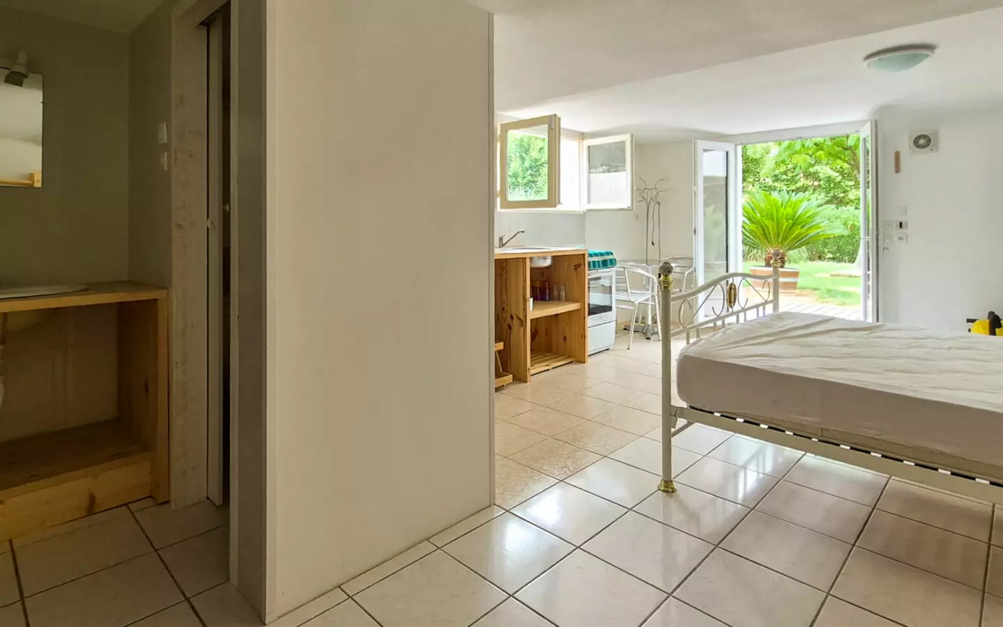 3-bedroom House In Alairac, France (140 M²)