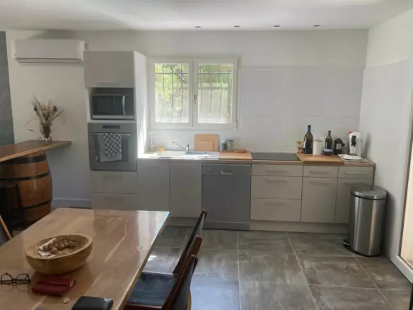 3-bedroom House In Alairac, France (140 M²)
