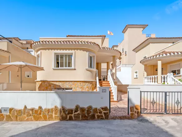 3-bedroom Town House In San Miguel De Salinas, Spain