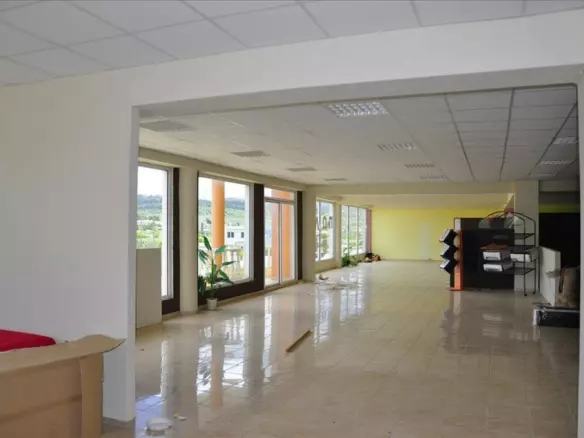Commercial Property In Poligiros, Greece (1.240 M²)