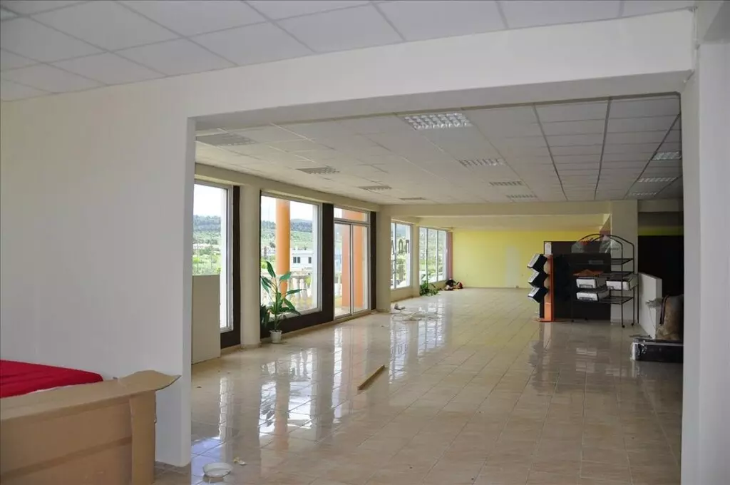 Commercial Property In Poligiros, Greece (1.240 M²)