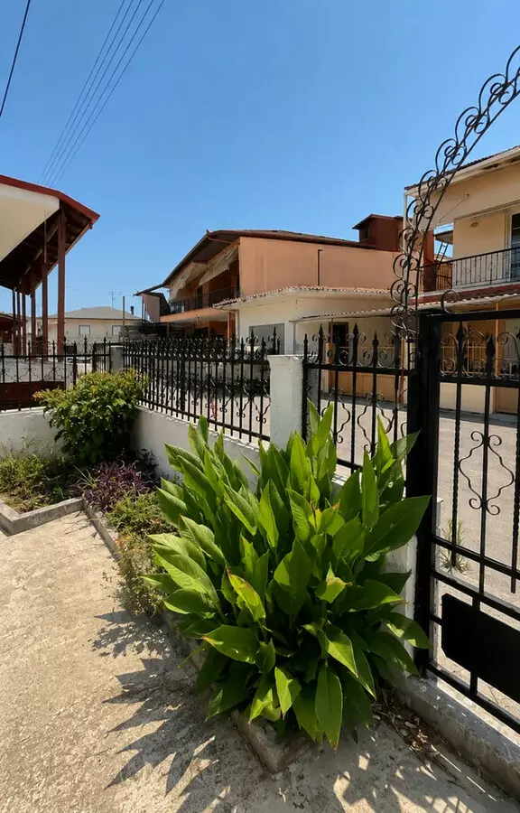 2-bedroom Detached House In Katerini, Greece (80 M²)