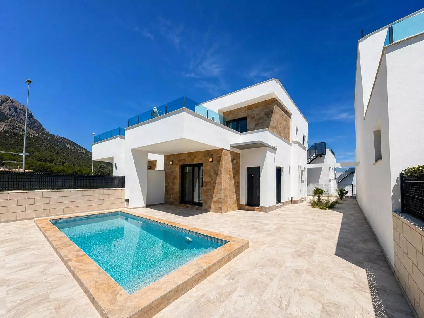3-bedroom Villa In La Nucía, Spain (123 M²)