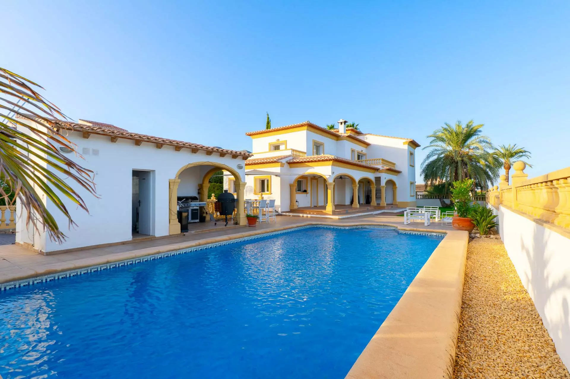 4-bedroom Villa In Beniarbeig, Spain (376 M²)