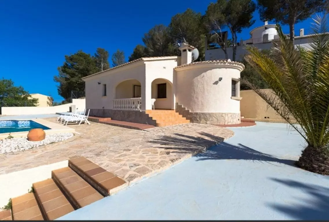 3-bedroom Villa In Calpe, Spain (90 M²)