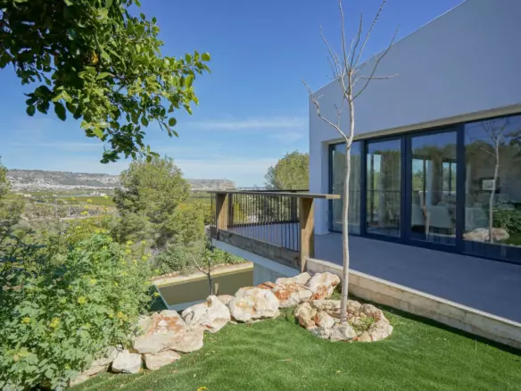 3-bedroom Villa In Jávea – Xàbia, Spain (250 M²)