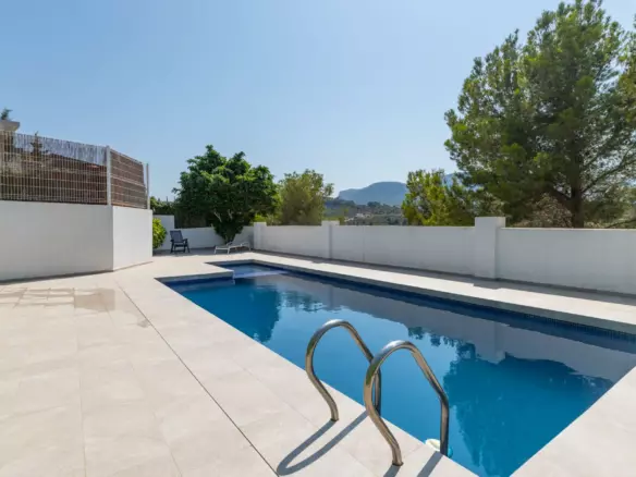 3-bedroom Villa In Calpe, Spain (120 M²)