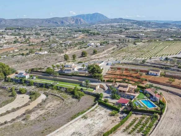 8-bedroom Villa In Benissa, Spain (696 M²)