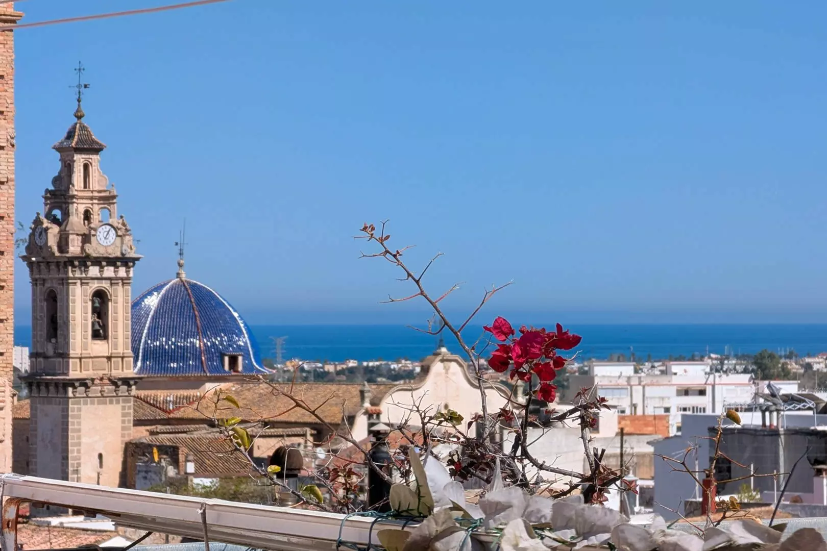 3-bedroom House In Oliva, Spain (289 M²)