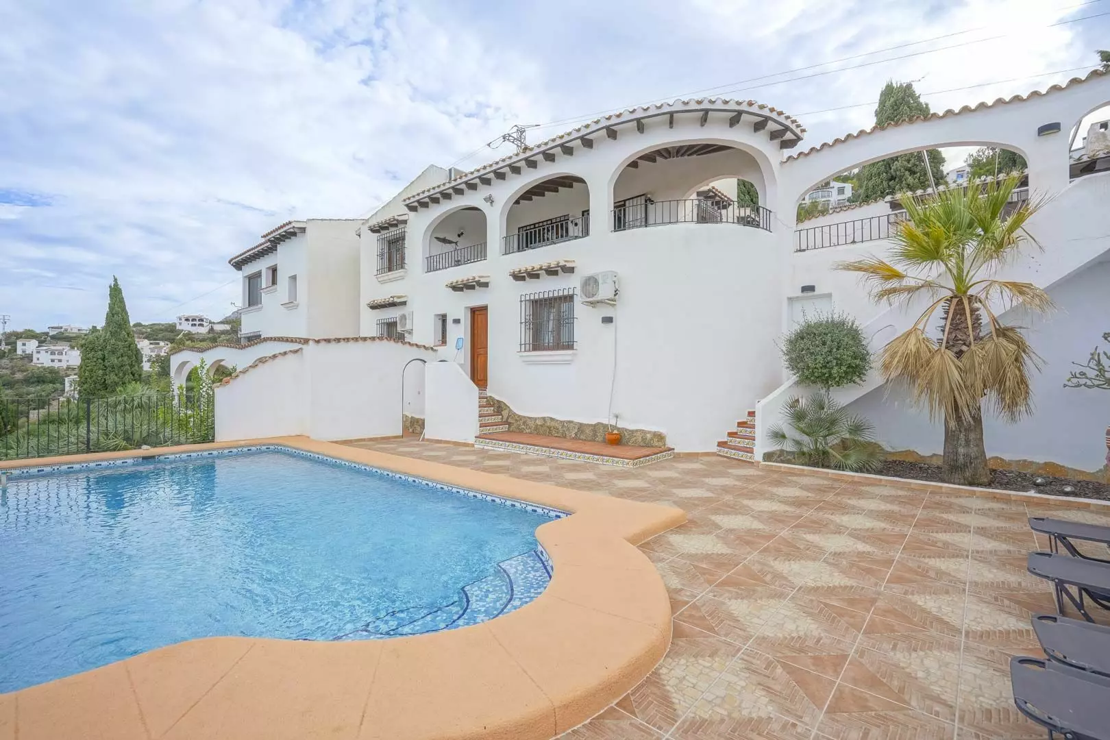 5-bedroom Villa In El Rafol D’almunia, Spain (307 M²)